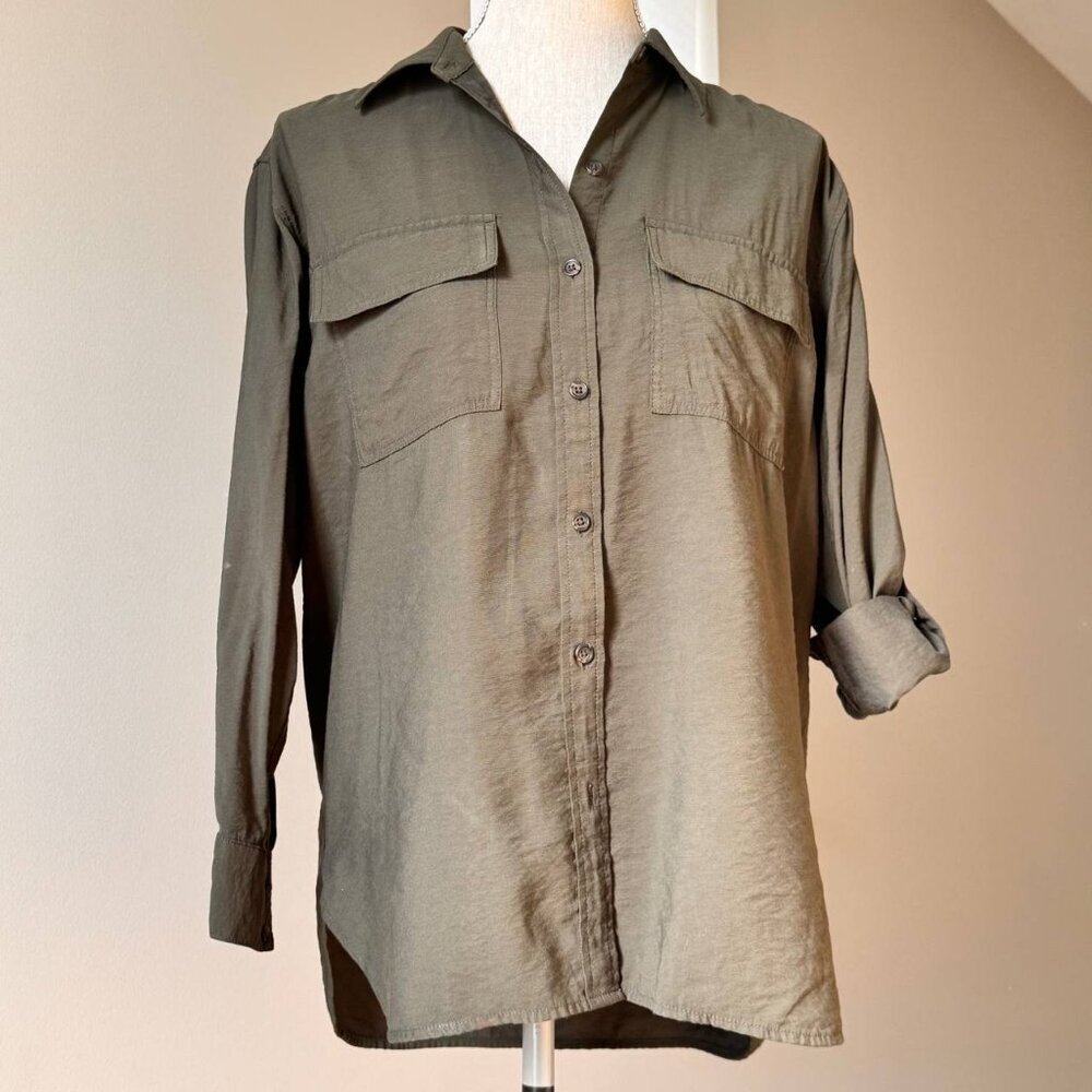 NWOT! BANANA REPUBLIC Oversize Button Down Shirt in Military Green - XS
